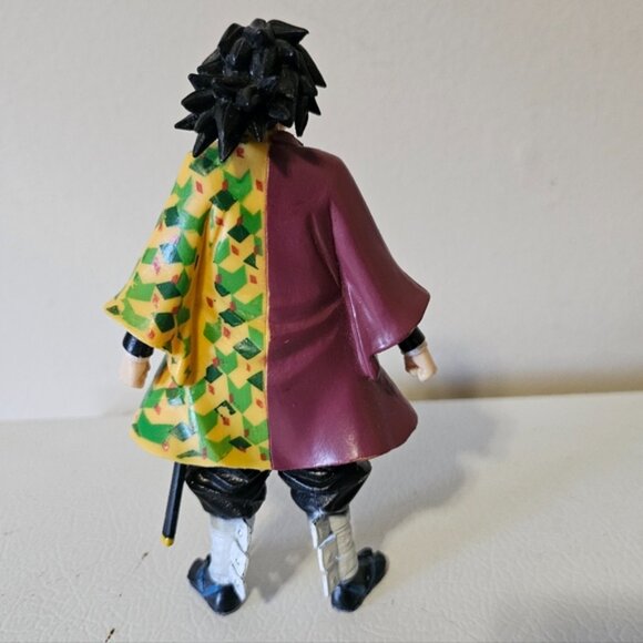 Demon Slayer Giyuu Collectible Figure - Picture 6 of 8